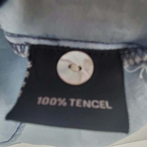 T&W DESIGNS Women's Button Down Chambray Tencel Shirt Sz S NWT - Picture 7 of 9